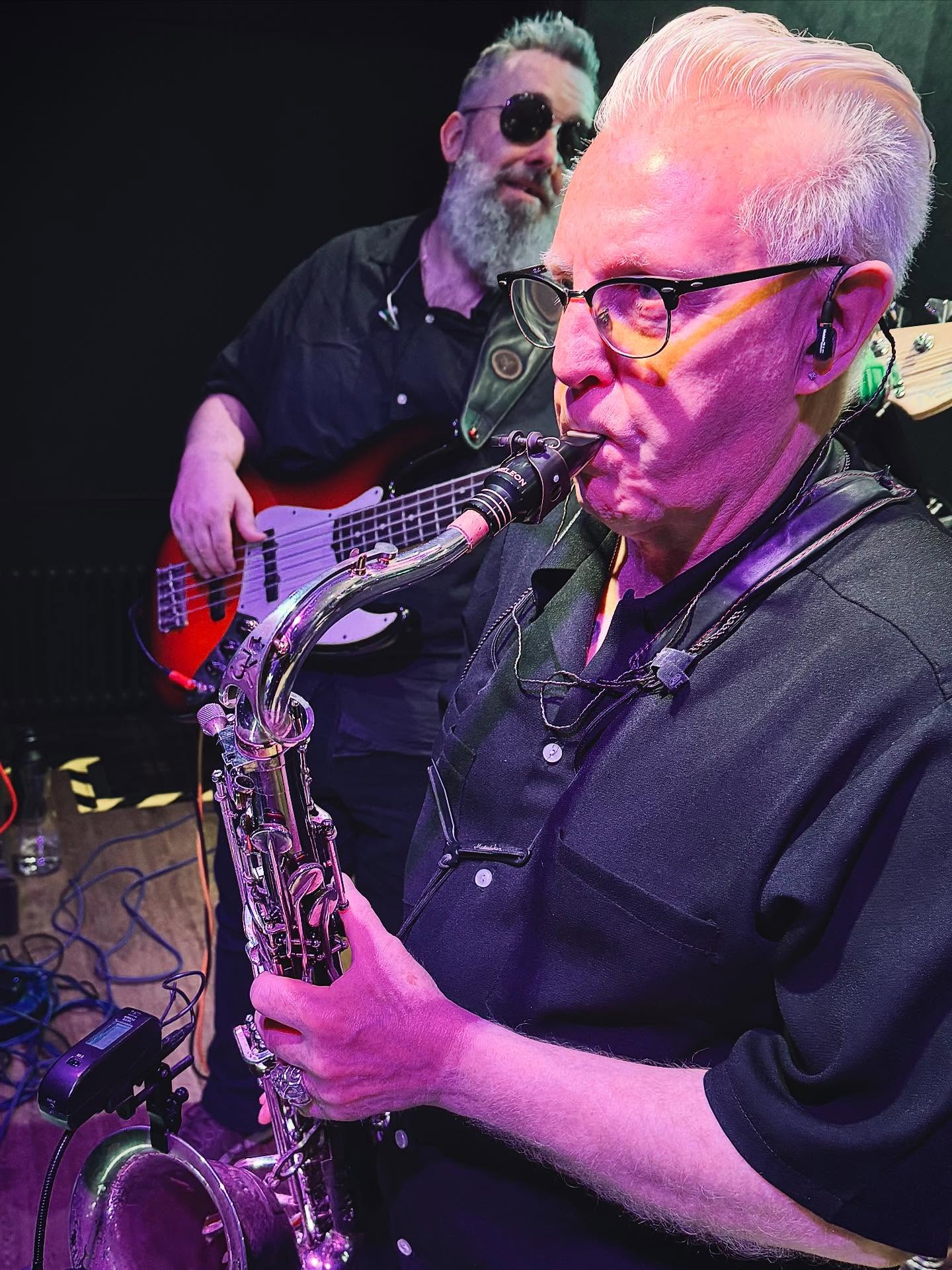 Band with couple